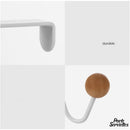 Porte-serviette sur porte blanc