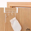 Porte-serviette sur porte blanc